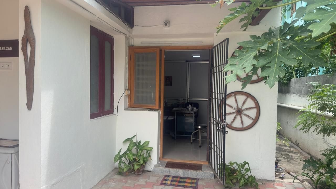 Entrance of RV Clinic Madipakkam with the consulting room visible through the open door